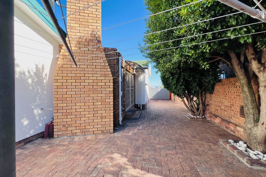 3 Bedroom Property for Sale in De Tijger Western Cape